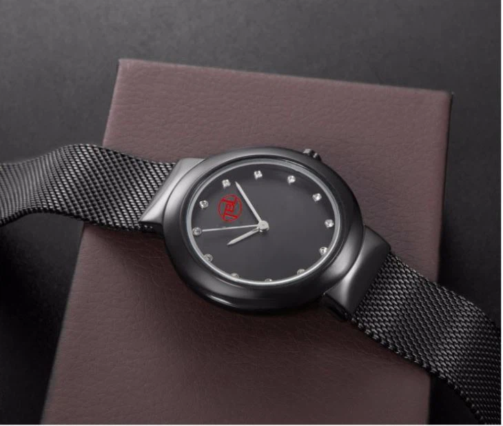 Simple Quartz Bezel Watch